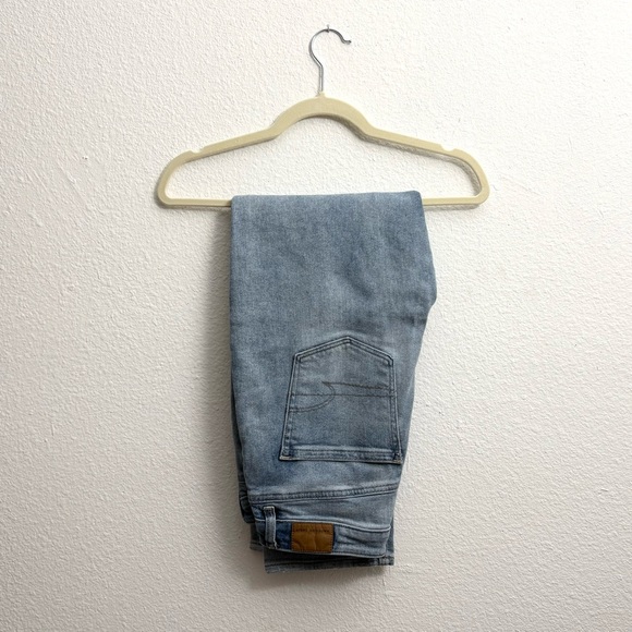 American Eagle AE Mom Straight Jean stretch Women's Jeans size 6 short - Picture 11 of 12